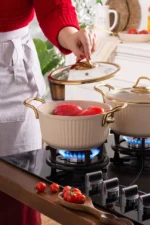 قابلمه تک سایز 18 گرانیتی فورج برند اویز مدل السا دسته طلایی رنگ کرم - Image 5